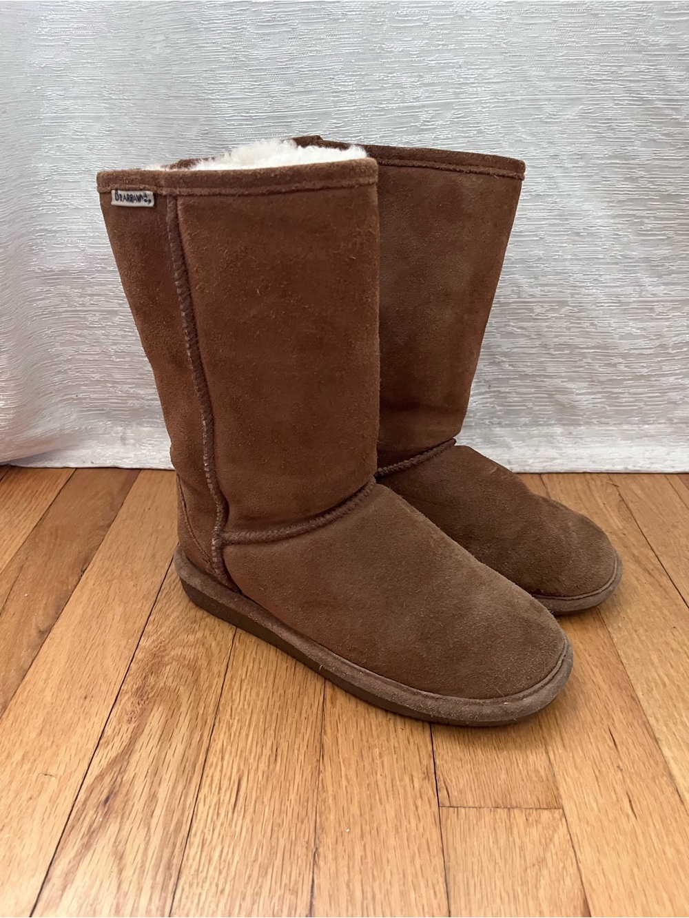 Bearpaw Boots Size 6 chestnut tall